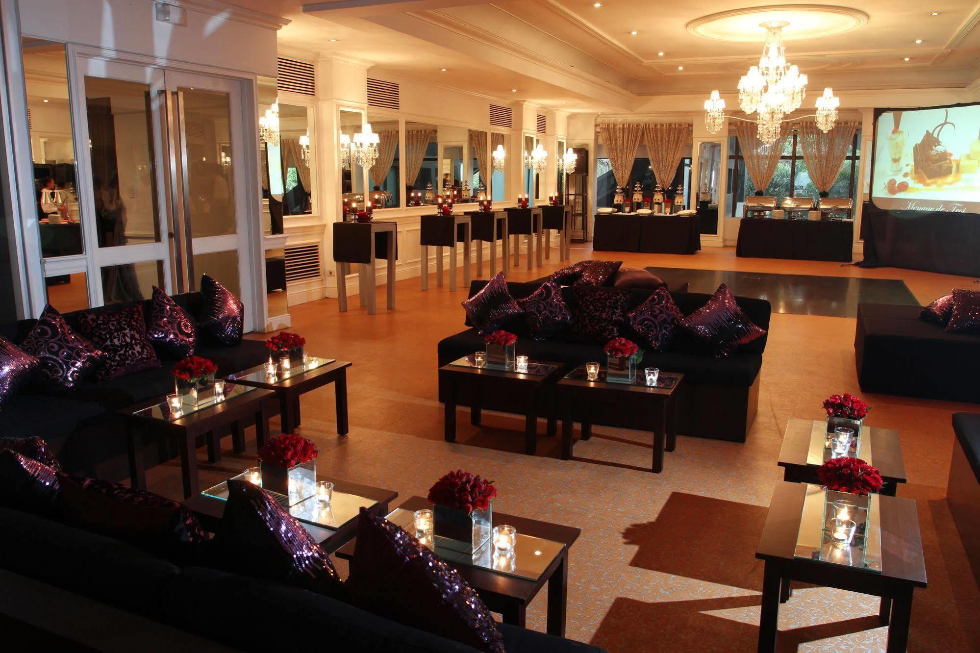 The Sulo Riviera Hotel Quezon City Dış mekan fotoğraf