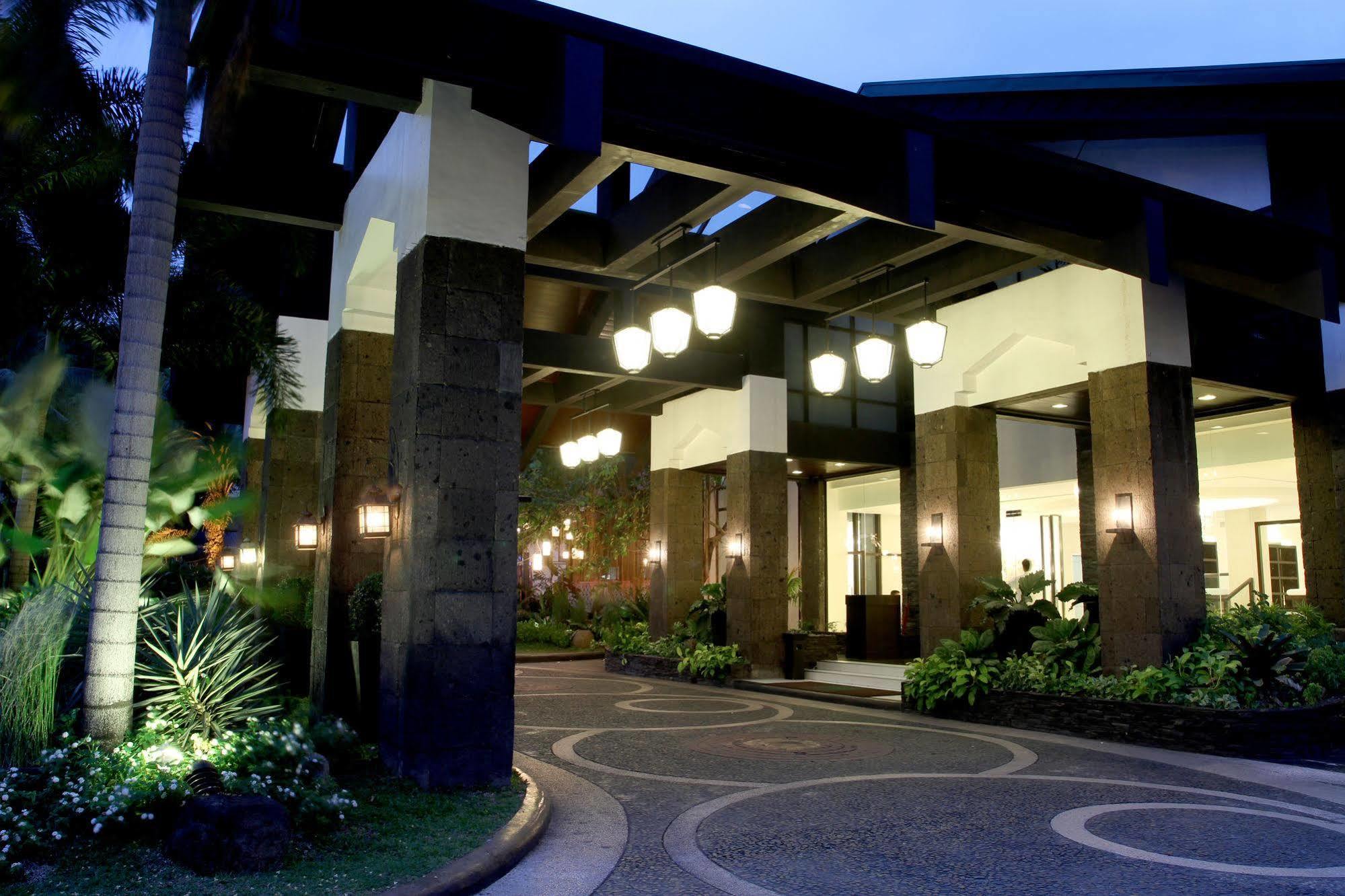 The Sulo Riviera Hotel Quezon City Dış mekan fotoğraf